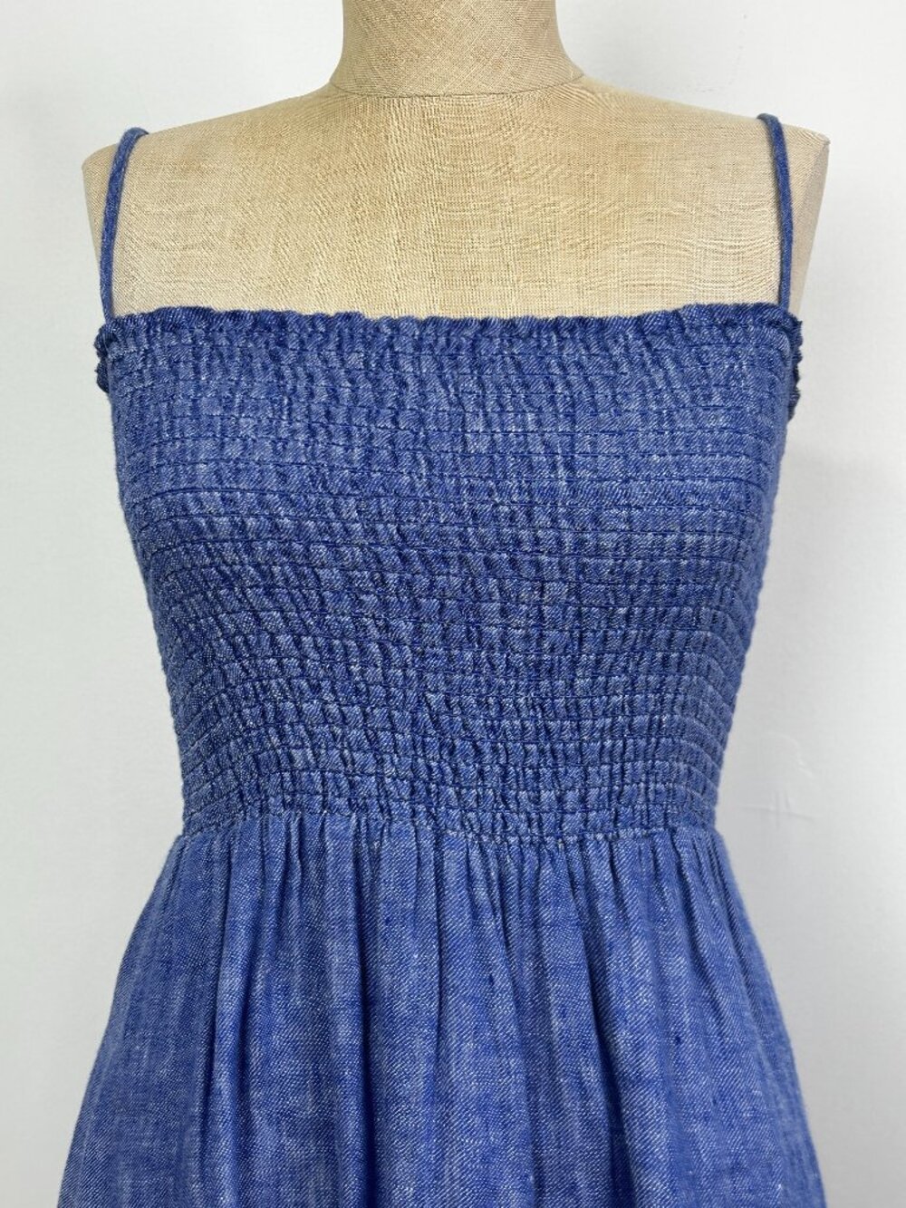 Joie Linen Smocked Maxi Dress Chambray Blue Lined Adjustable Straps Summer - Picture 2 of 12